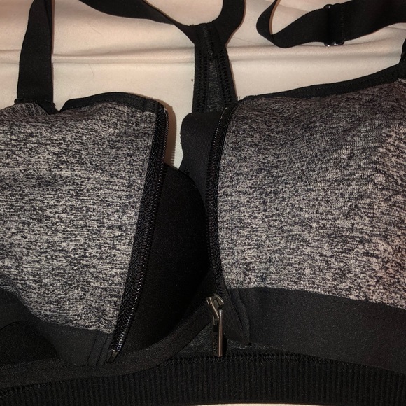 Victoria’s Secret Sport sports bra - Picture 2 of 3